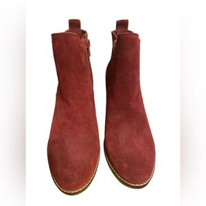 Crown Vintage maroon booties